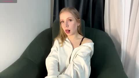 Snapshot of rachellegentile chatting on 12/15/25, 08:24 Alice online show from 12/15/25, 08:24