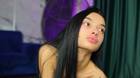 Snapshot of rachelravee chatting on 10/17/25, 04:59 Ann online show from 10/17/25, 04:59