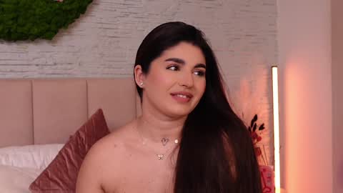 RachelSwaan online show from 01/30/25, 09:04