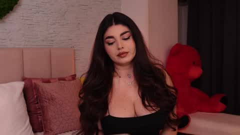 RachelSwaan online show from 02/06/25, 06:40