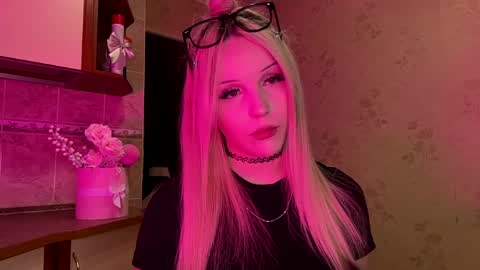 Lily online show from 03/24/26, 06:46