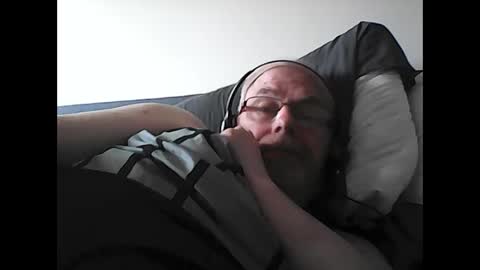 Snapshot of rader50 chatting on 04/05/26, 06:54 rader50 online show from 04/05/26, 06:54