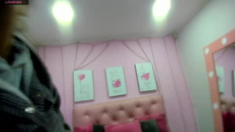 radiant_sapphire online show from 01/22/25, 02:48