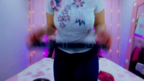 radiant_sapphire online show from 01/31/25, 02:48