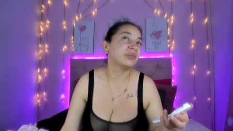 radiant_sapphire online show from 02/04/25, 02:28