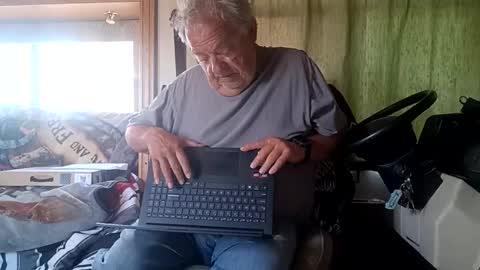 Radioman for fun online show from 05/11/26, 02:45