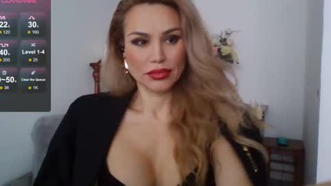 Snapshot of radmila_star chatting on 01/17/25, 11:17 Radmila Star online show from 01/17/25, 11:17