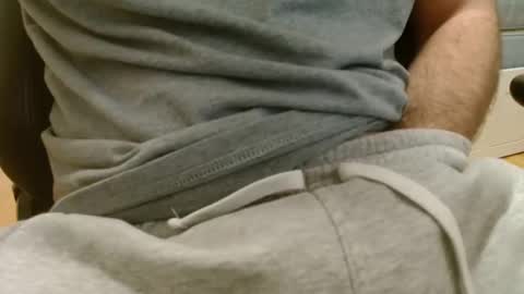 Snapshot of radrix chatting on 01/08/25, 01:09 radrix online show from 01/08/25, 01:09