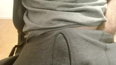 Snapshot of radrix chatting on 02/14/25, 04:20 radrix online show from 02/14/25, 04:20