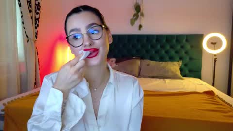 sweet peach online show from 10/04/25, 09:07