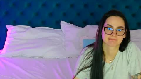 sweet peach online show from 02/17/26, 02:35