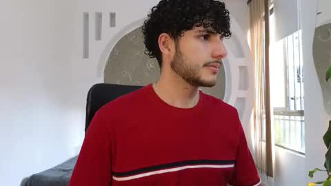 Snapshot of rafael_mendez chatting on 09/14/25, 08:19 R A F A E L online show from 09/14/25, 08:19
