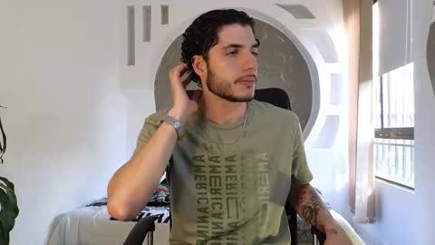 R A F A E L online show from 11/05/25, 08:53