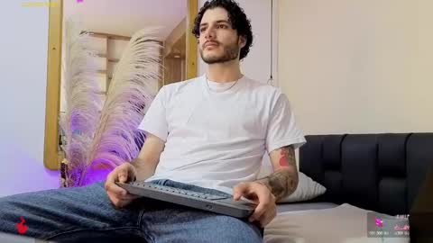 R A F A E L online show from 02/21/26, 08:54