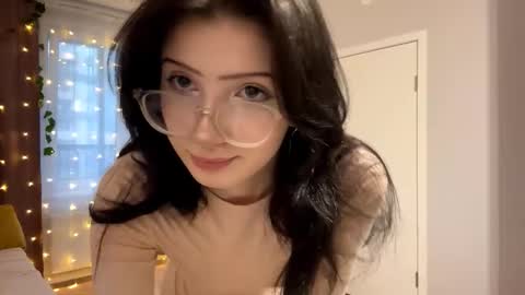 Riya online show from 11/18/25, 10:09