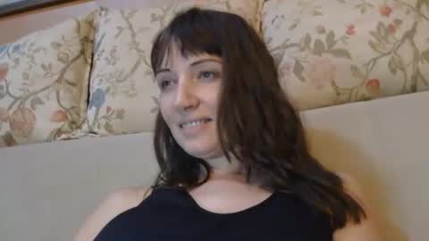 Rafaella online show from 11/16/25, 11:21