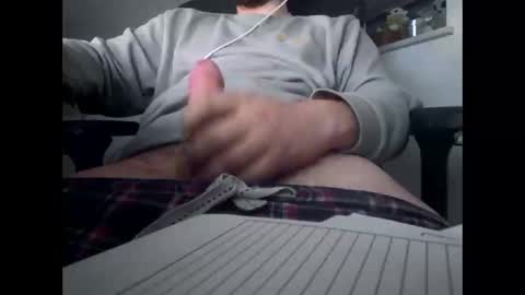 Snapshot of raffael150601 chatting on 11/08/25, 02:12 raffael150601 online show from 11/08/25, 02:12