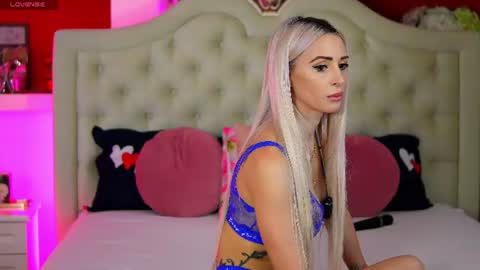 Snapshot of ragazzabellaa chatting on 06/17/26, 05:10 Monica online show from 06/17/26, 05:10