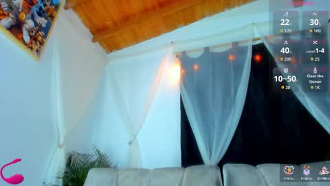 Snapshot of ragnarhot24 chatting on 10/13/25, 11:27 Andres H online show from 10/13/25, 11:27