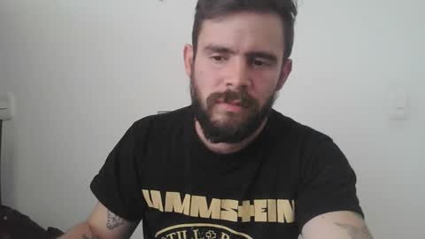 Snapshot of ragnor_vex chatting on 02/17/25, 04:37 Ragnor vex online show from 02/17/25, 04:37