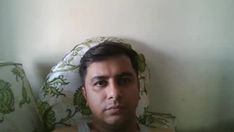 Snapshot of rahuldave007 chatting on 02/13/26, 09:27 Dave online show from 02/13/26, 09:27