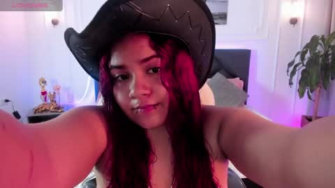 Snapshot of raichell_sweet_curvy chatting on 05/30/26, 02:14 raichell_sweet_curvy online show from 05/30/26, 02:14
