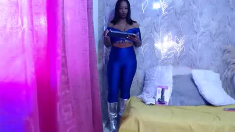 Snapshot of raichellcooper1 chatting on 12/14/25, 12:21 raichellcooper1 online show from 12/14/25, 12:21