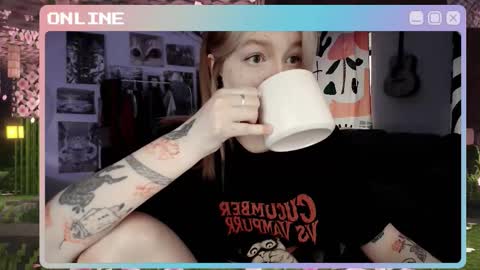 Snapshot of raiingurl chatting on 11/21/25, 10:58 Kate online show from 11/21/25, 10:58