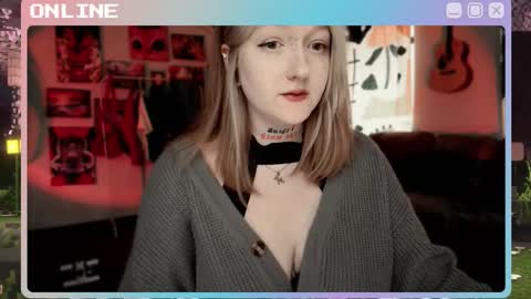 Snapshot of raiingurl chatting on 12/02/25, 08:52 Kate online show from 12/02/25, 08:52