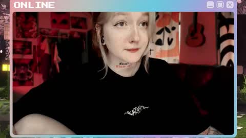 Snapshot of raiingurl chatting on 12/04/25, 10:02 Kate online show from 12/04/25, 10:02