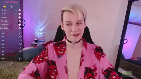 Snapshot of rainbow__salt chatting on 12/02/24, 09:24 Mike online show from 12/02/24, 09:24