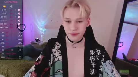 Snapshot of rainbow__salt chatting on 12/17/24, 10:44 Mike online show from 12/17/24, 10:44