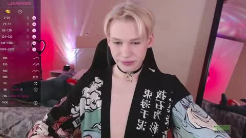 Snapshot of rainbow__salt chatting on 12/22/24, 11:44 Mike online show from 12/22/24, 11:44