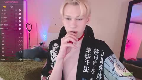 Snapshot of rainbow__salt chatting on 01/03/25, 11:46 Mike online show from 01/03/25, 11:46