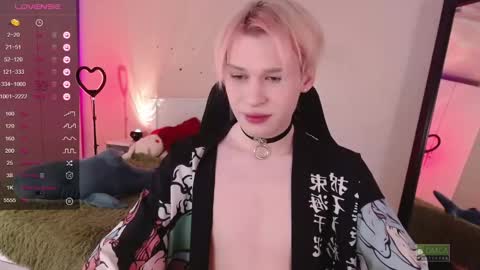 Snapshot of rainbow__salt chatting on 01/23/25, 11:04 Mike online show from 01/23/25, 11:04