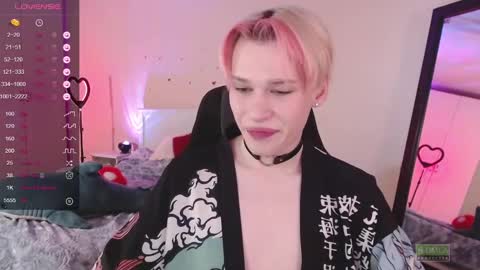 Snapshot of rainbow__salt chatting on 01/29/25, 10:48 Mike online show from 01/29/25, 10:48