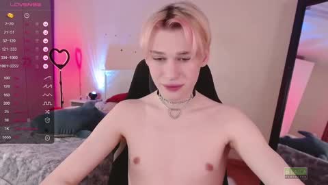 Snapshot of rainbow__salt chatting on 02/01/25, 11:32 Mike online show from 02/01/25, 11:32