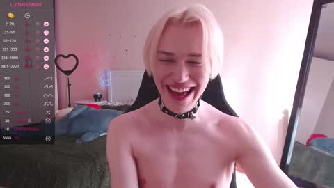 Snapshot of rainbow__salt chatting on 09/16/25, 10:49 Mike online show from 09/16/25, 10:49