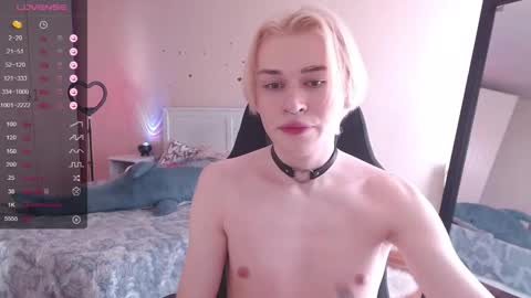 Snapshot of rainbow__salt chatting on 10/07/25, 10:01 Mike online show from 10/07/25, 10:01