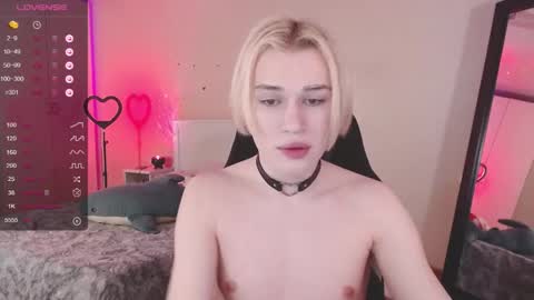 Snapshot of rainbow__salt chatting on 11/30/25, 10:19 Mike online show from 11/30/25, 10:19