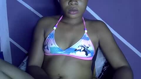 Snapshot of rainbow_baby26 chatting on 11/28/25, 06:43 rainbow baby26 online show from 11/28/25, 06:43