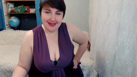 Snapshot of rainbowladyy chatting on 01/09/25, 06:38 rainbowladyy online show from 01/09/25, 06:38