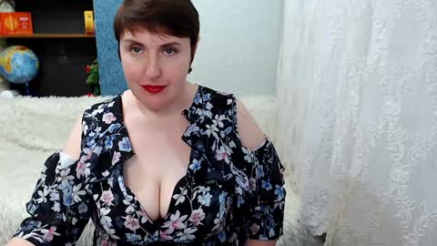 Snapshot of rainbowladyy chatting on 02/02/25, 01:19 rainbowladyy online show from 02/02/25, 01:19
