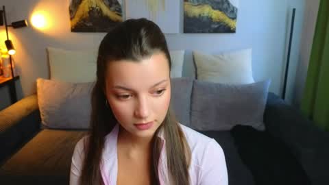 rainevi online show from 03/28/26, 12:16