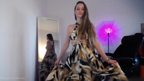 Snapshot of rainleiwa chatting on 12/30/24, 02:30 Call me Lei online show from 12/30/24, 02:30