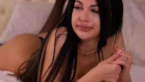 Raisa online show from 02/25/25, 12:36