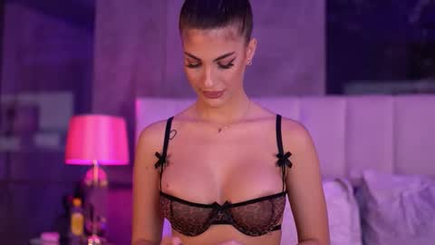 Raisa online show from 10/29/25, 05:04