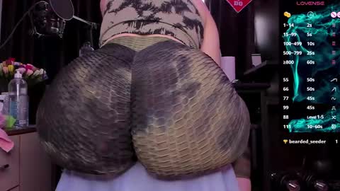 Laura online show from 02/23/25, 06:39