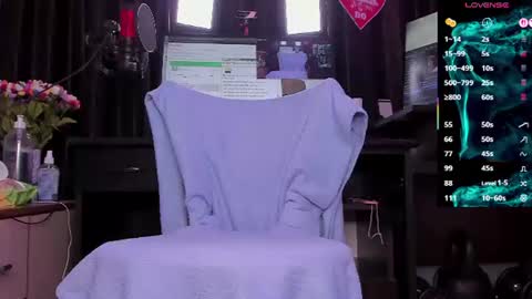 Snapshot of raissa_sky26 chatting on 06/24/26, 02:21 Laura online show from 06/24/26, 02:21