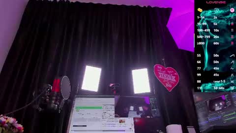 Snapshot of raissa_sky26 chatting on 06/26/26, 02:38 Laura online show from 06/26/26, 02:38